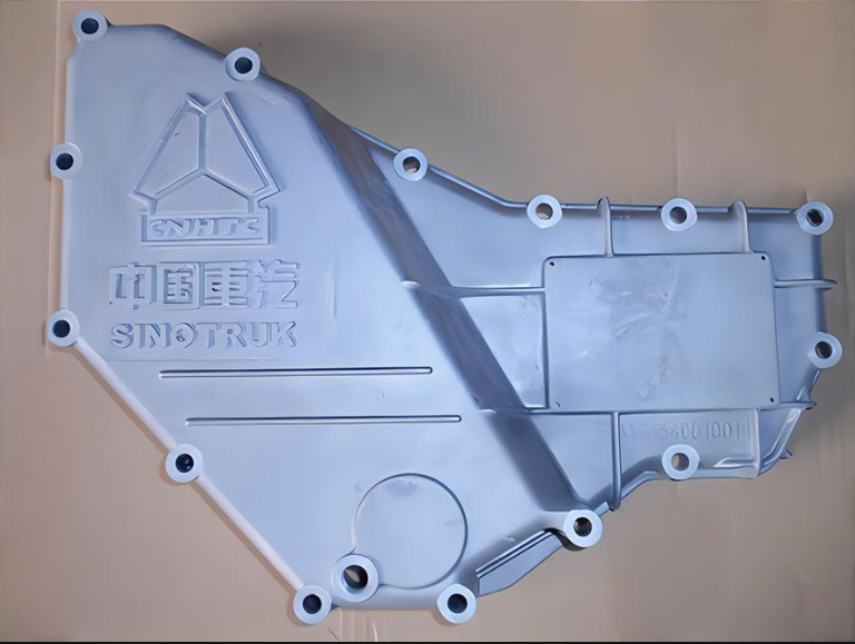 картинка Крышка теплообменника короткая HOWO (Хово) VG1540010014A от магазина Dulan.tj