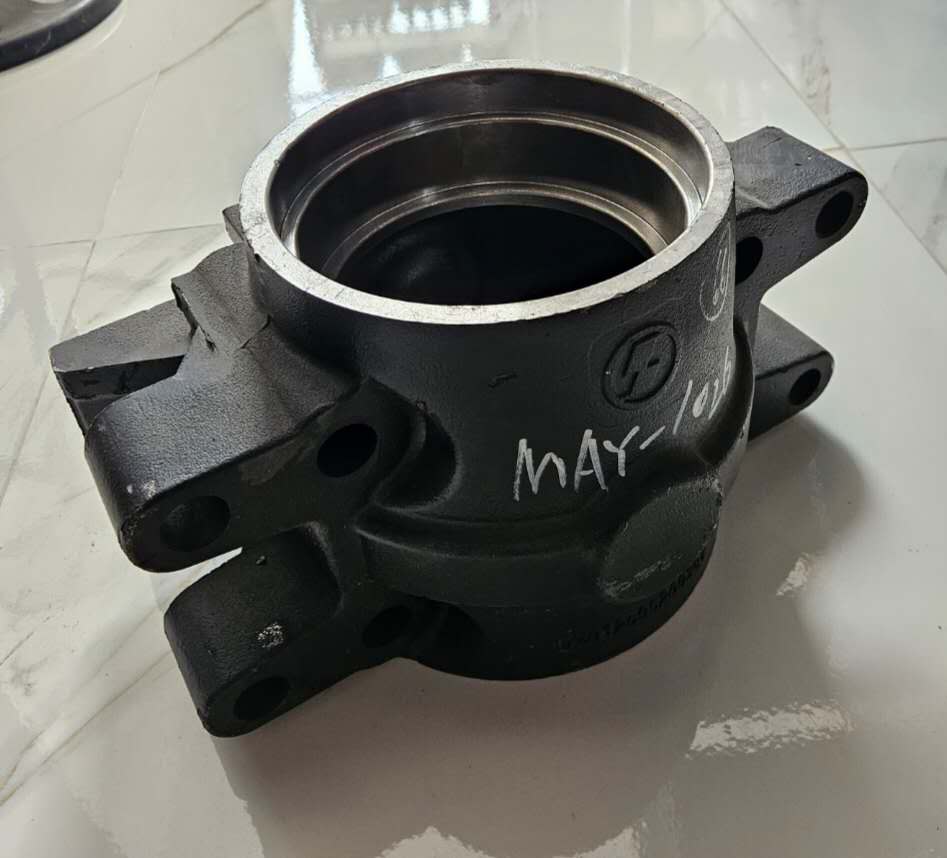 картинка Букса балансира SHACMAN F3000 Х3000 4-стремянки DZ91255920038  от магазина Dulan.tj
