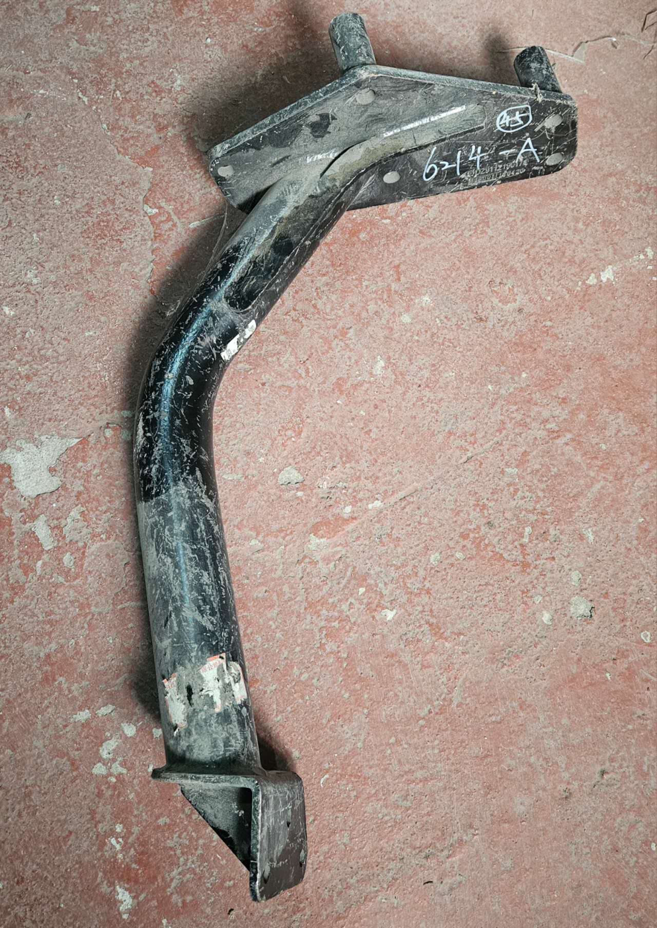 картинка Кронштейн воздушного фильтра SHACMAN 6х4 DZ9112190178  от магазина Dulan.tj